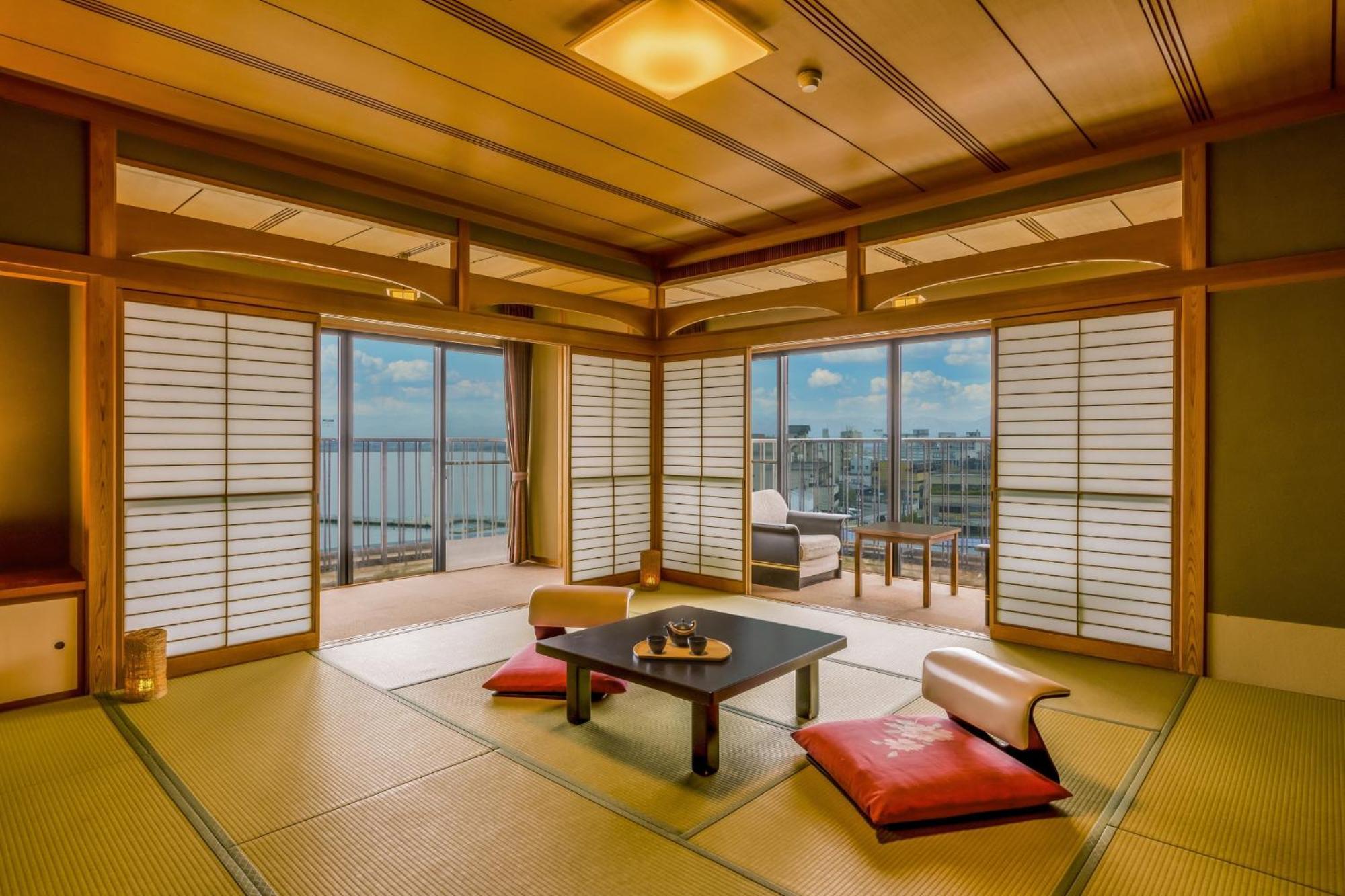 Hotel Ooedo Onsen Monogatari Premium Kaga Maruya Exteriér fotografie