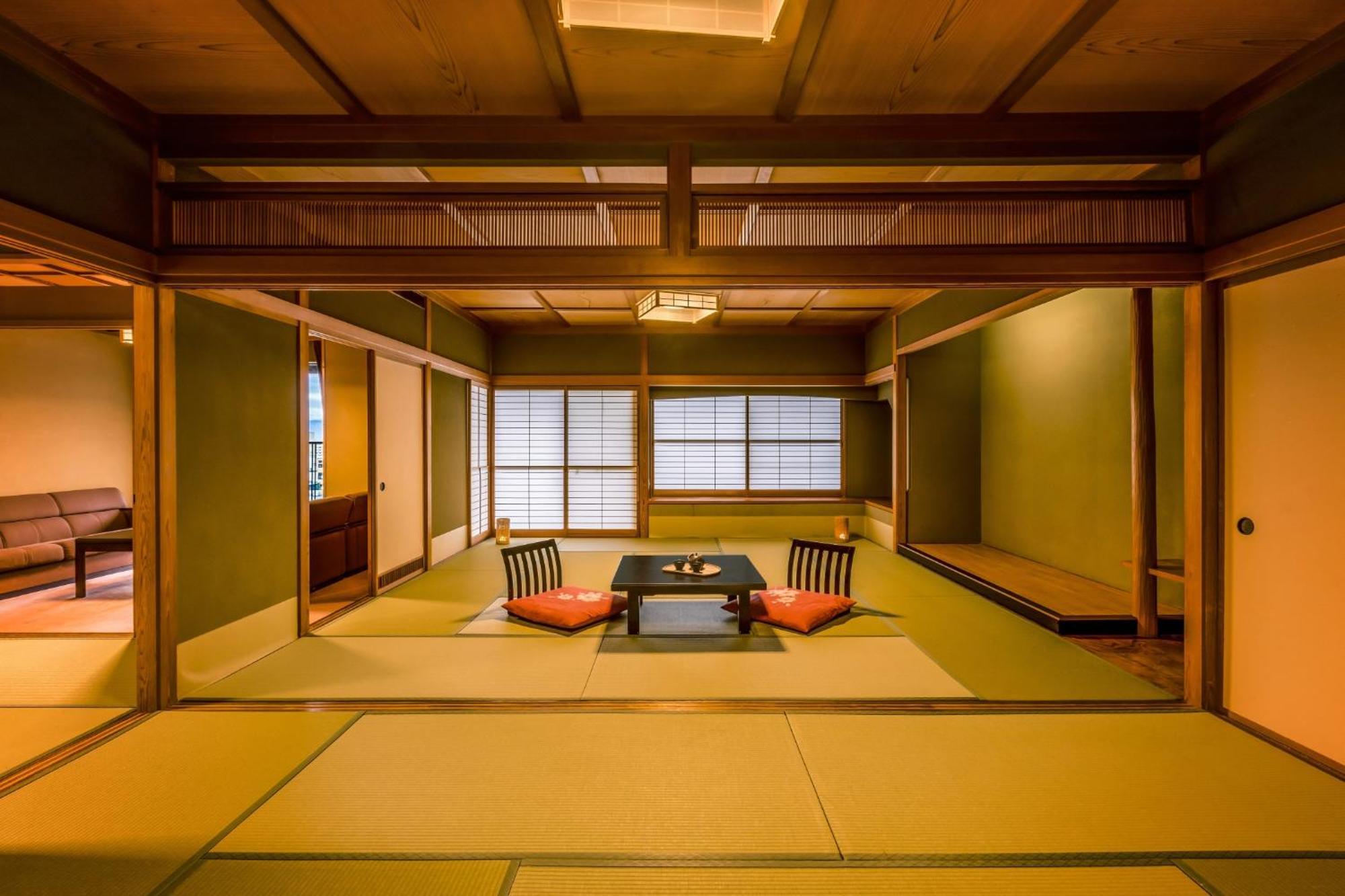 Hotel Ooedo Onsen Monogatari Premium Kaga Maruya Exteriér fotografie
