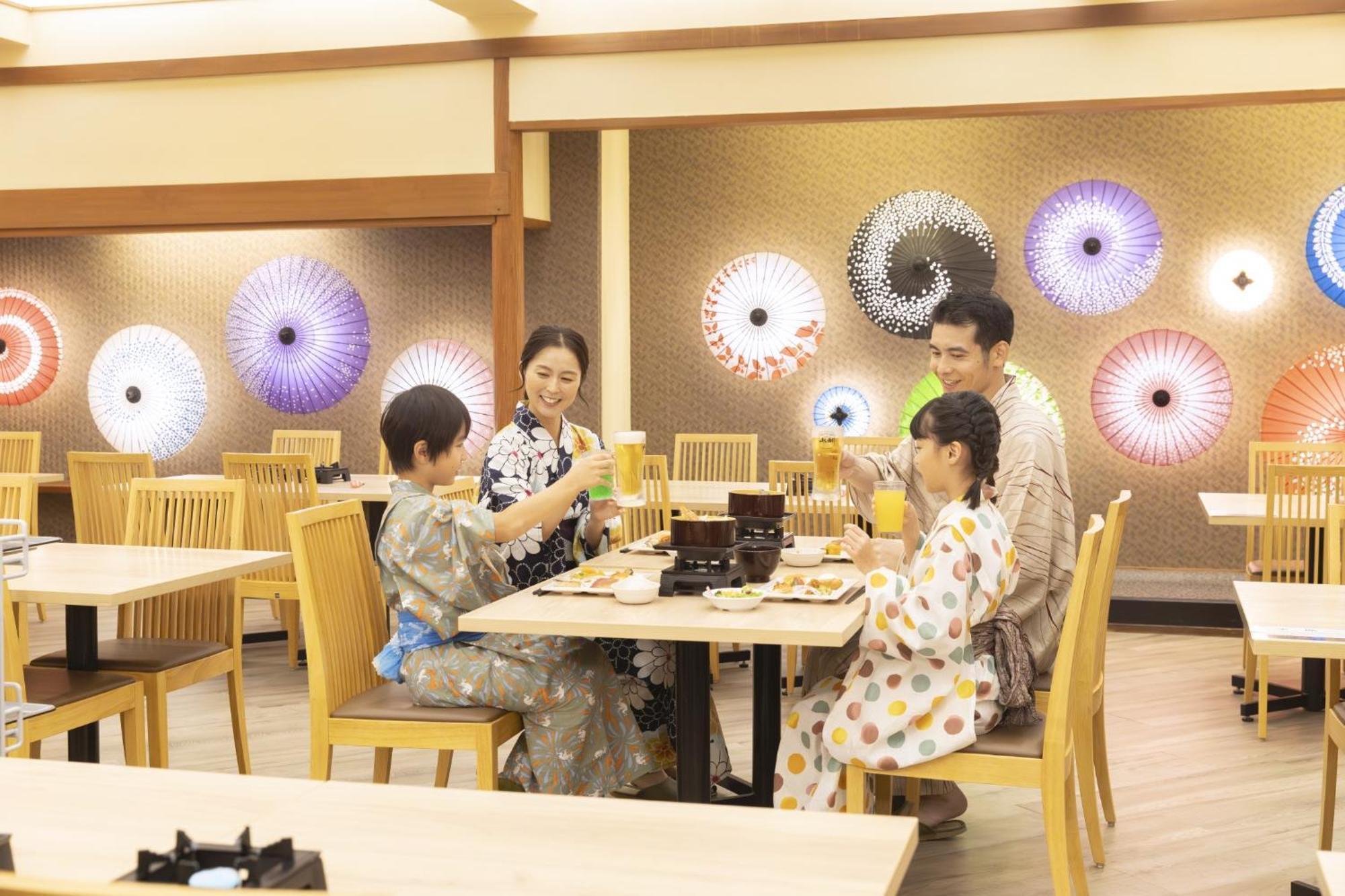 Hotel Ooedo Onsen Monogatari Premium Kaga Maruya Exteriér fotografie